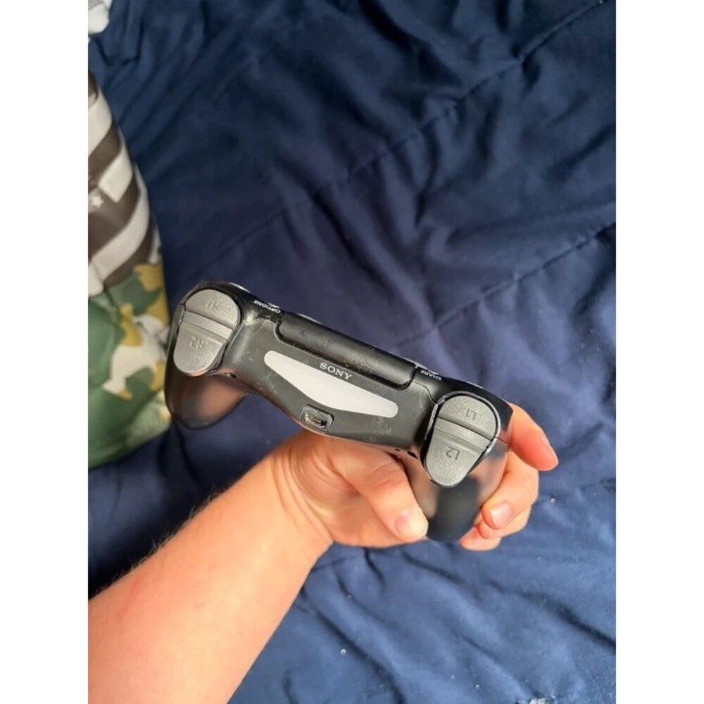 PS4 Controller Untested - Picture 3 of 4